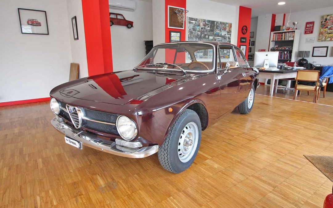 Alfa Romeo GT 1600 Junior (1972)