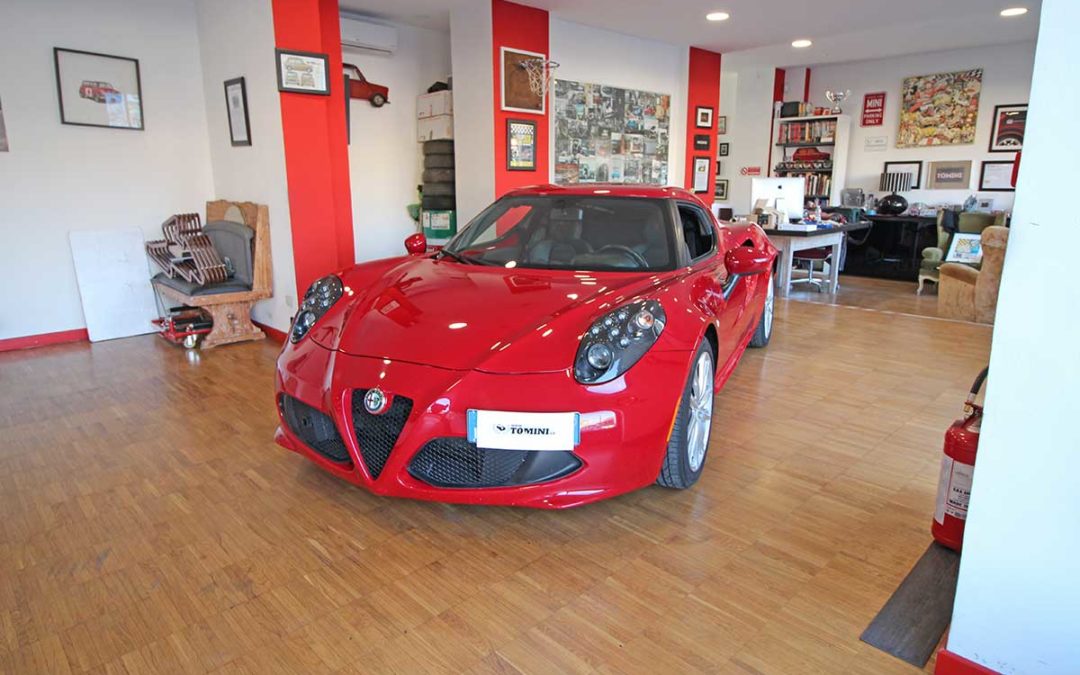 Alfa Romeo 4C Coupè 1750 TBi (2013)