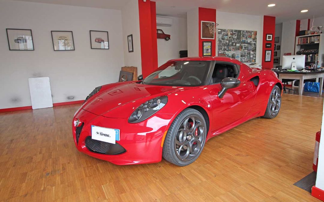 Alfa Romeo 4C Coupè  1750 TBi (2016)