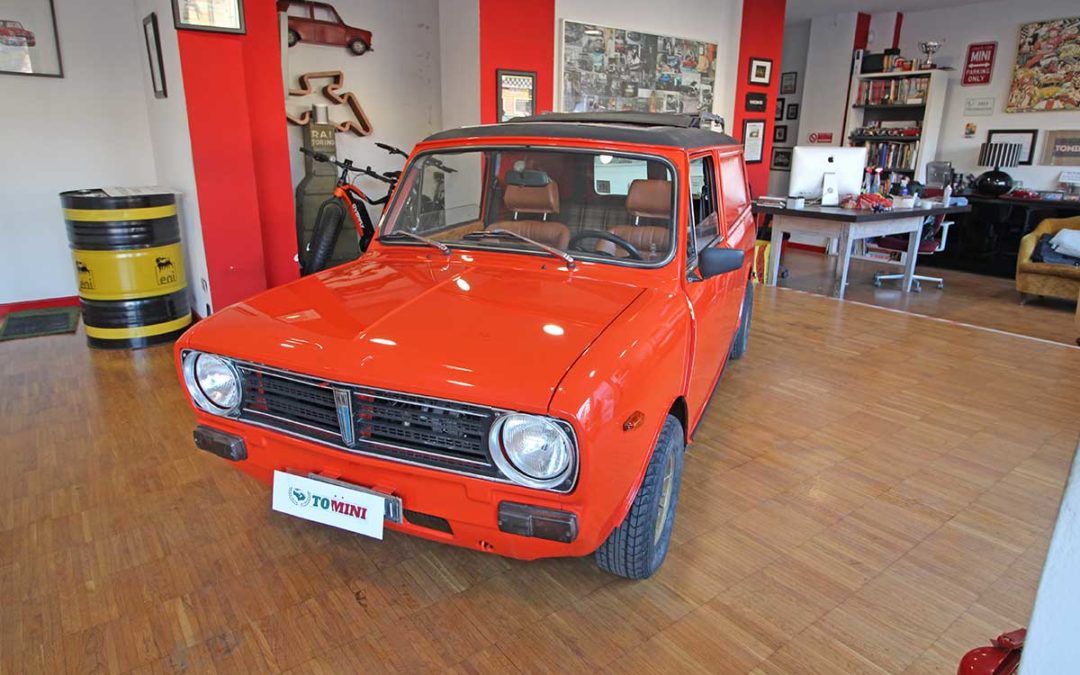 BLMC Mini Clubman Estate 1000 ( British Leyland Motor Corporation )