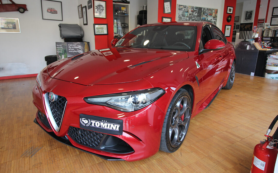 Alfa Romeo Giulia Quadrifoglio Manuale (2018)