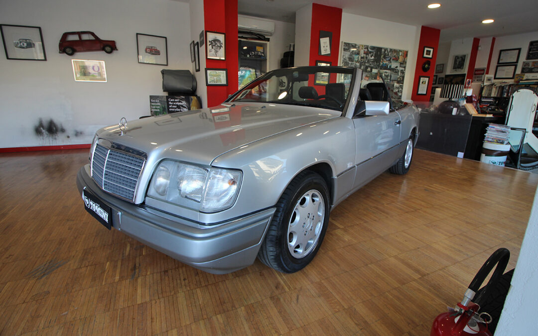 Mercedes-Benz 300 Cabrio CE-24 C124 220 cv (1993)