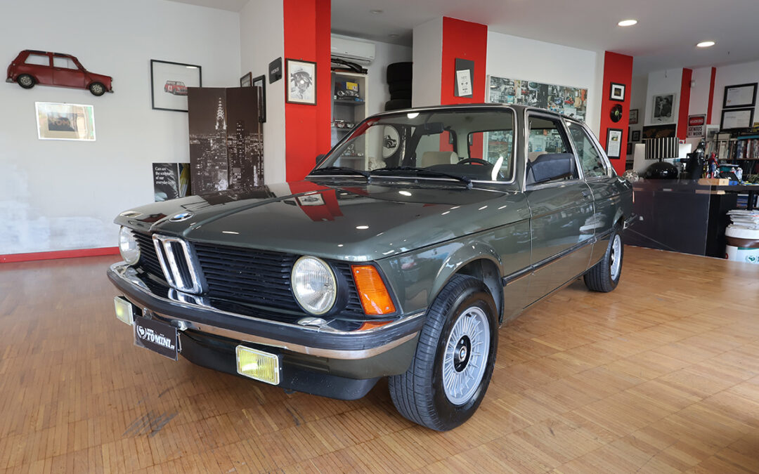 BMW 318i (E21)